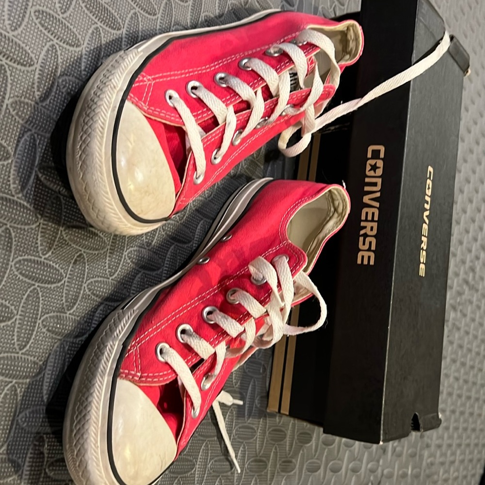 Pink Converse All Star women’s size 9 used